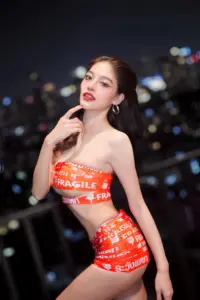 เฟิร์น ธัญญ่า 24