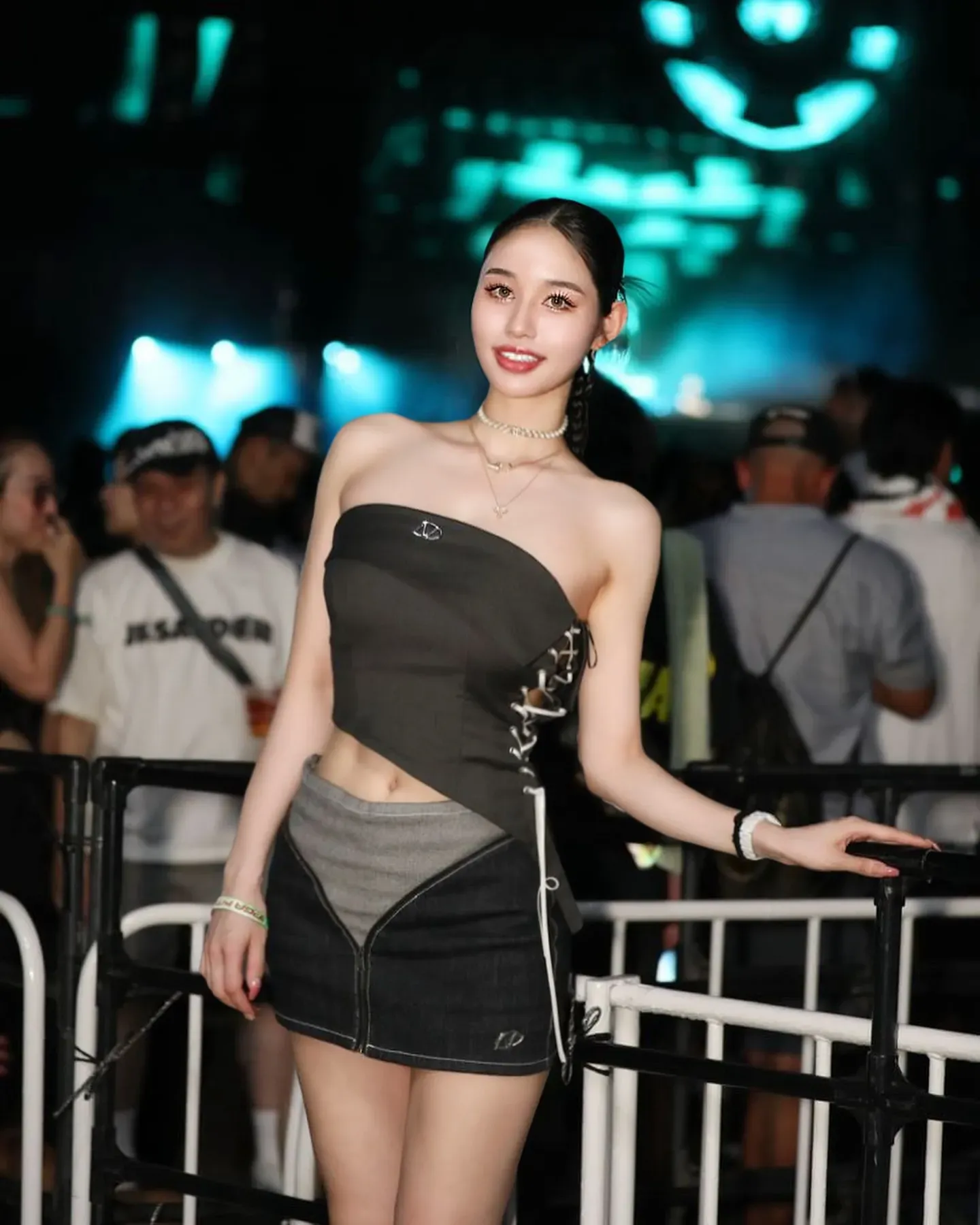 อากาเนะ อารากิ เน็ตไอดอล